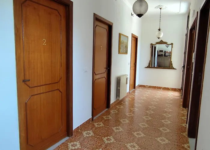 La Stazione בית הארחה *