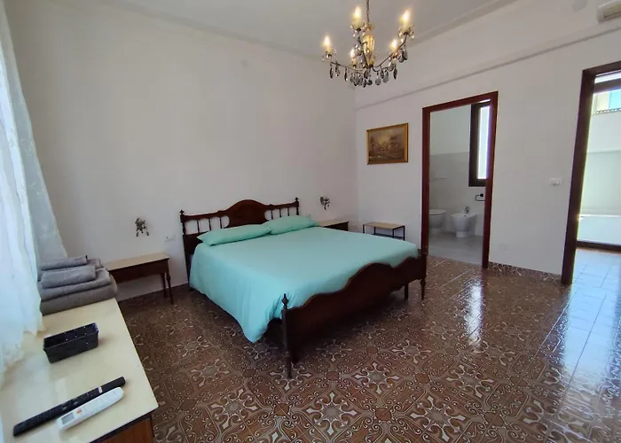 La Stazione מונסרטו